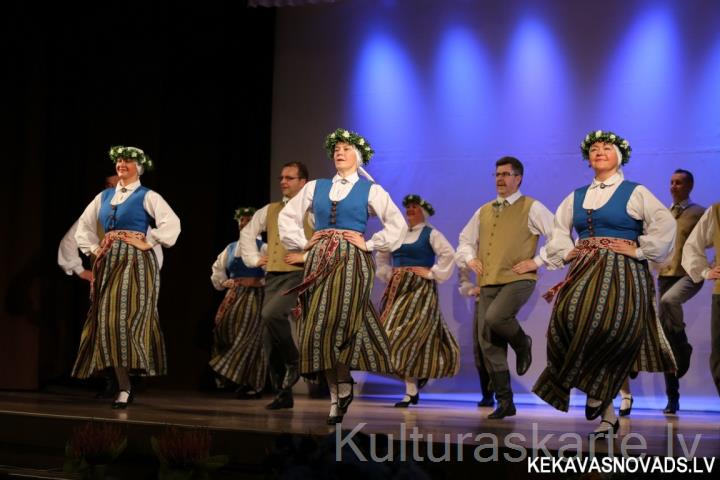 Baloži